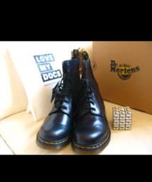 Dr. Martens | 8ホール(ブーツ)