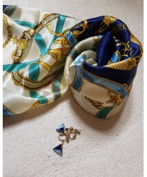 スカーフとイヤリング | イヤリング