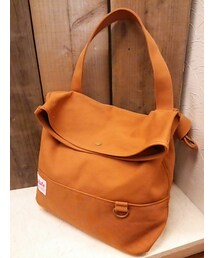 Relate | 少し大きめのショルダーバック！
通勤、通学はもちろん一泊２日の旅行でもいけるかもです！
(ショルダーバッグ)