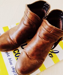 【ブランド不明】ショートブーツ
購入先はMELANGE。(ブーツ)