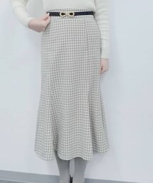 isn't she | スカート