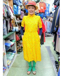 黄色×カラフル帽子柄半袖ワンピース 　約S～Mｻｲｽﾞ 着丈111cm(ワンピース)