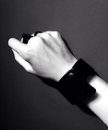 zakka w | 不規則皮革手環(バングル/リストバンド)