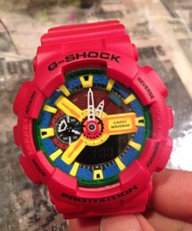 G-SHOCK | レゴちっくな鮮やかな赤です😃時間がわかりずらいですが（笑）(アナログ腕時計)