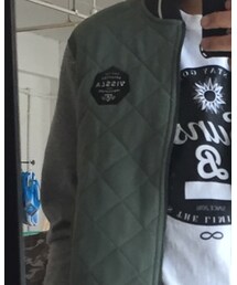 VISSLA | スタジャン