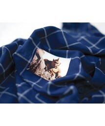 潛水布呈現品牌主要概念的印刷(シャツ/ブラウス)