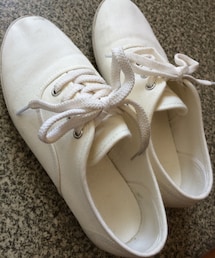 GU | 白スニーカー(スニーカー)