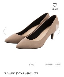GU | 2,490円/22.5cm(パンプス)