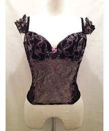 BETSEY JOHNSON ボーン入リボン刺繍ビスチェ(トップス)