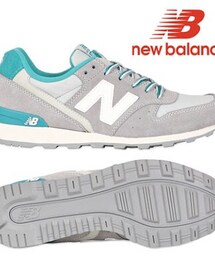 NEW BALANCE | ニューバランスのスニーカー💘
グレー × グリーン 
靴紐はホワイトの無地に変えて履いてます(スニーカー)