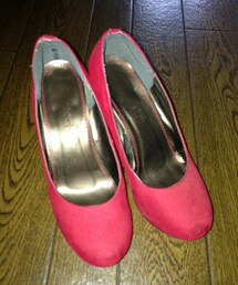 真っ赤なパンプス(パンプス)