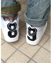 89 | スニーカー