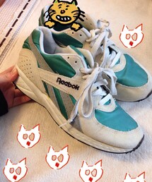 Reebok | 色が最高(〃ω〃)かわいすぎる！HUGで購入！(スニーカー)