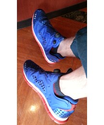 Reebok | ポンプフューリースーパーライト(スニーカー)