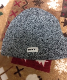 TRUKFIT | グレーのニット帽です。
店員さんにゴリ押しされて買ってしまいましたがとても気に入っています(^o^)(ニットキャップ/ビーニー)