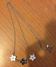 黑白小花項鍊(ネックレス)