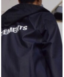 VETEMENTS | レインコート(その他アウター)