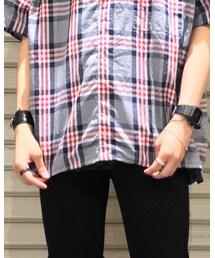 NECESSARY or UNNECESSARY | トップス