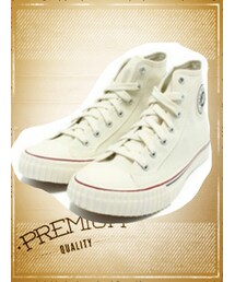 PF-FLYERS | 「PF-FLYERS(PF-フライヤーズ)」のシンプルなハイカットスニーカー。
しっかりとしたインソール入りで、歩きやすく、デイリー使いにぴったり。
シンプルながら、赤・青のラインやかかと部分のラベルがさり気ないワンポイント。(スニーカー)