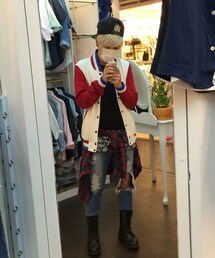 貝里斯Bailes 小版男裝 | 夾克兩色，灰/白。
破褲+中長T恤
韓式混搭。(デニムパンツ)