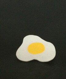 手作り | 目玉焼きブローチです٩( 'ω' )و (ブローチ/コサージュ)