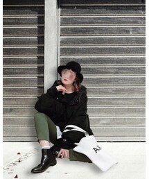 🍀初めての座りポ🍀 | ミカちゃんがカッコ良く編集してくれた〜✨(Tシャツ/カットソー)