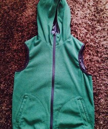 UNIQLO | ベストパーカー
(ダウンベスト)