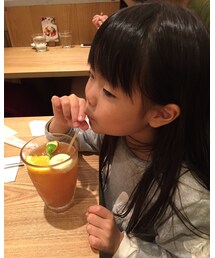 フルーツティーを楽しむ娘🍎🍊🍌 | その他