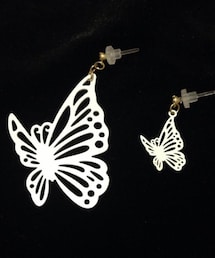 蝶々ピアス(ピアス（両耳用）)