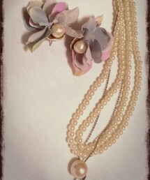 花びらピアス  アネモネ
パールネックレス  COMME CA ISM

(ピアス（両耳用）)