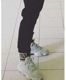 Yeezy | スニーカー