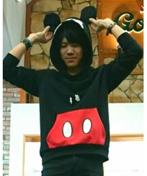 バイト先に売ってるミッキーパーカー♪ | パーカー