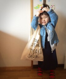 OLD NAVY | ドーナッツの歌にハマってる娘(サンダル)