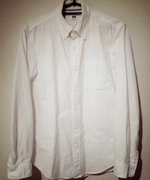 UNIQLO | ボタンダウンのオックスフォードシャツ。


同じの4枚ある(-`ω´-)(シャツ/ブラウス)