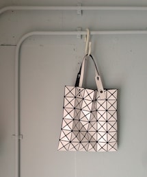 BAO BAO ISSEY MIYAKE | bao bao 白(トートバッグ)