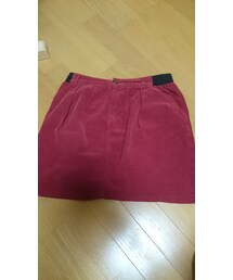 on the couch | タイトスカート(スカート)