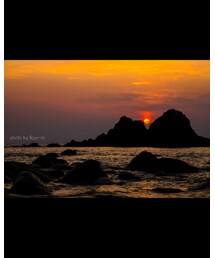 夕陽を挟む夫婦岩📸 | その他