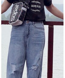 J | デニムパンツ