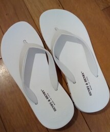 ビーサン登場 | サンダル