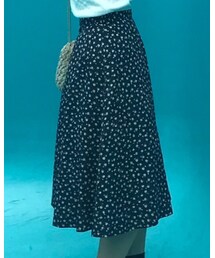 👵🏻 | スカート