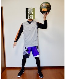 NIKE | 控えめのジョーダン風ポーズ(タンクトップ)