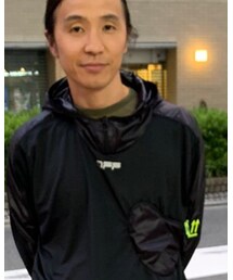 off white | トップス