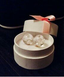不明 | 友達から貰ったもの。
中に沢山のパールが入ってて可愛いの❤︎(イヤリング)