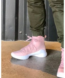 UNDER ARMOUR | スニーカー