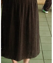 UNKNOWN. | スカート