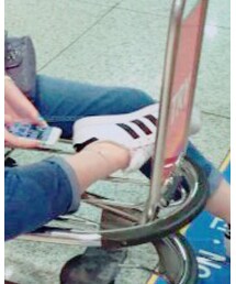 adidas | スニーカー