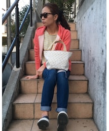 座ってる | その他