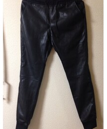 ZARA | ザラ レザースウェットぽい？パンツ(その他パンツ)