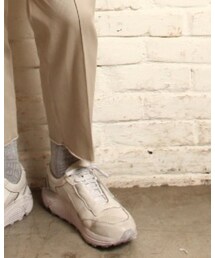 initial | スニーカー