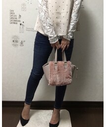 バック👜 | とある雑貨屋さんでファーに一目惚れして3年前くらいに購入しました😍(トートバッグ)